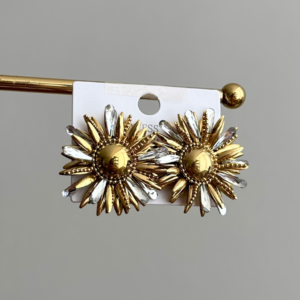 çelik gold çiçek taşlı küpe