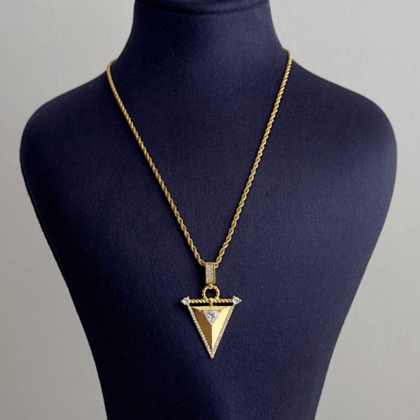 çelik gold burgu üçgen taş 45cm kolye