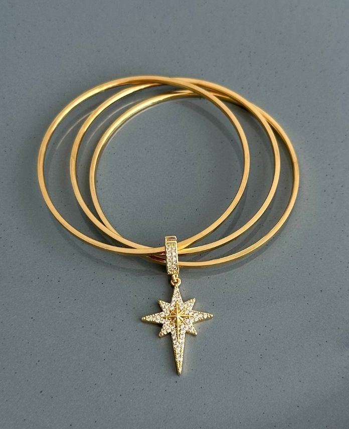 102.jpg çelik gold charmlı ajda kelepçe - Görsel 1