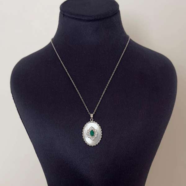 çelik elips sedef yeşil taş kolye