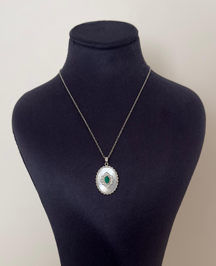 111268.png çelik elips sedef yeşil taş kolye - Görsel 1