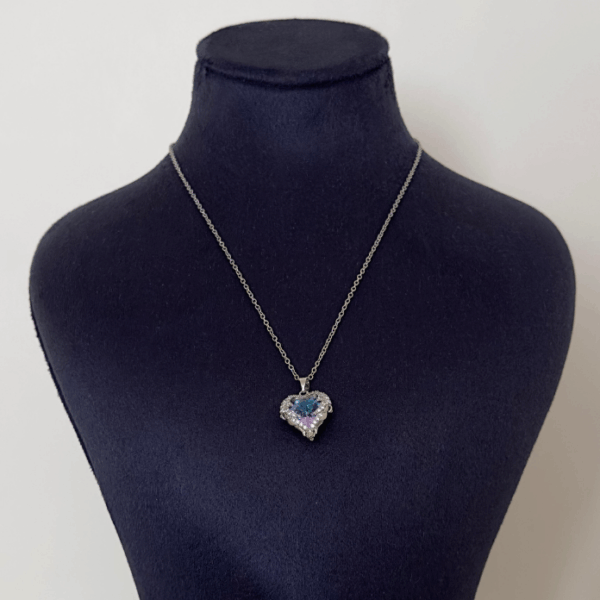 çelik kalp mavi taş kolye