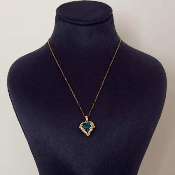 çelik kalp mavi taş kolye