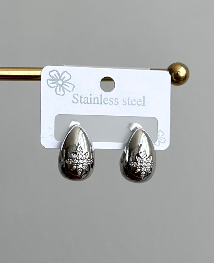 112-2.png çelik silver damla yıldız taşlı küpe - Görsel 1