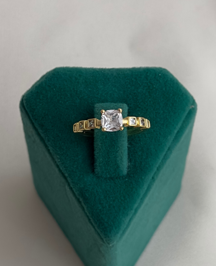 14-8.png xuping gold numaralı kare taşlı tektaş yüzük - Görsel 1