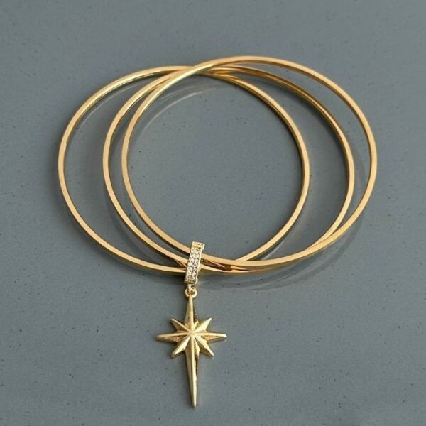 çelik gold charmlı ajda kelepçe