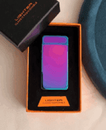 parlak pembe kutulu elektrikli çakmak