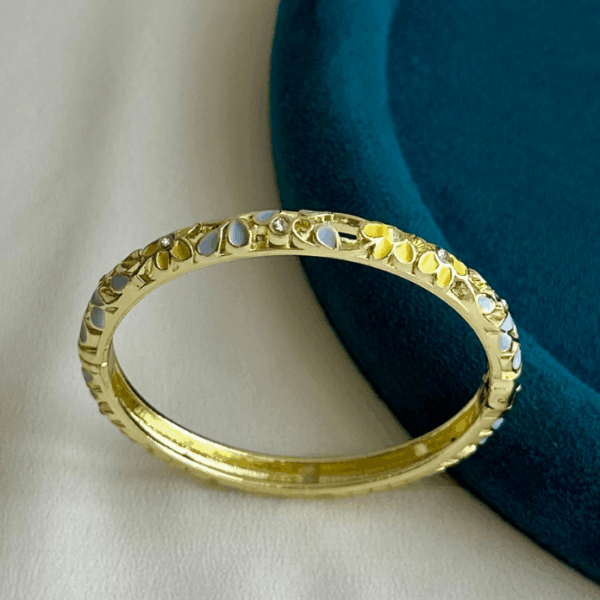 çelik mineli taşlı sarı mavi çiçek kelepçe