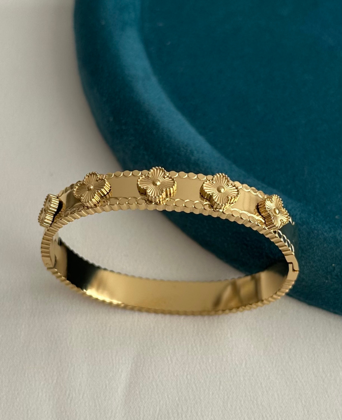 23-1-2.png çelik gold yonca kelepçe - Görsel 1