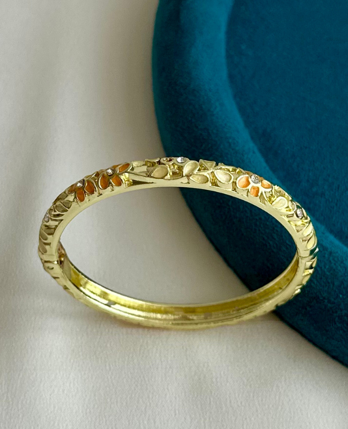 24-1-2.png çelik mineli taşlı turuncu sarı çiçek kelepçe - Görsel 1