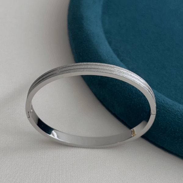 çelik silver üç sıra simli kelepçe