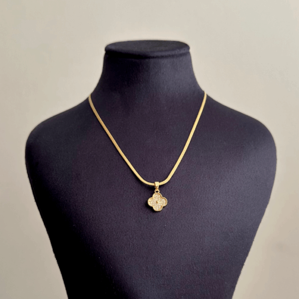 çelik gold yonca italyan 45cm kolye