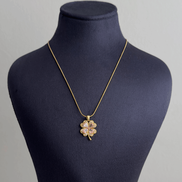 çelik gold pembe yonca 45cm kolye