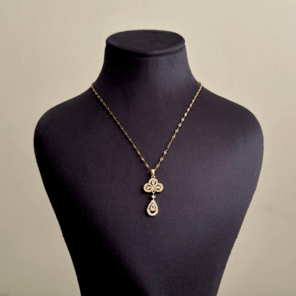 çelik gold bulut damla taşlı 45cm kolye