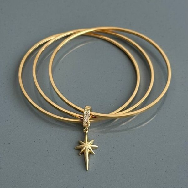 çelik gold charmlı ajda kelepçe