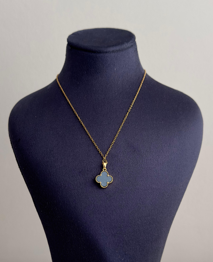 62.png çelik gold tek yonca çift taraflı siyah 45cm kolye - Görsel 1