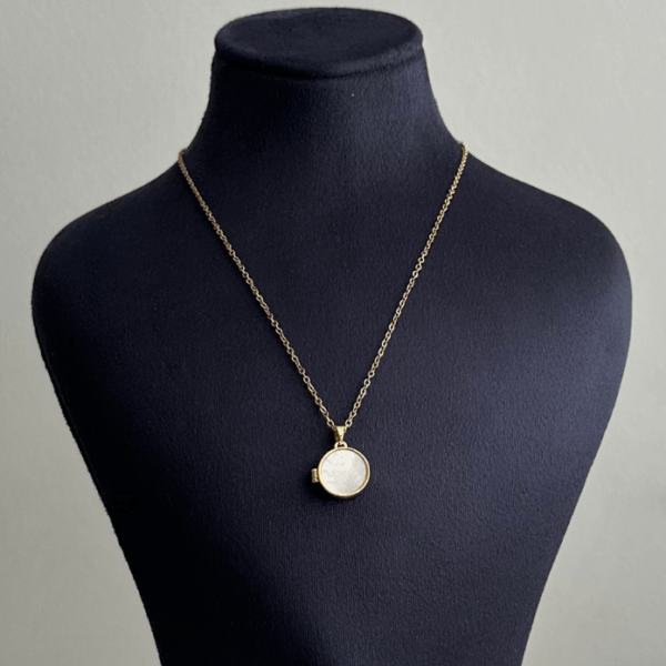 çelik gold yuvarlak açılır plaka sedef 45cm kolye