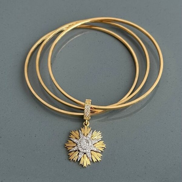 çelik gold charmlı ajda kelepçe