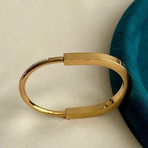 çelik gold tffny taşlı kelepçe