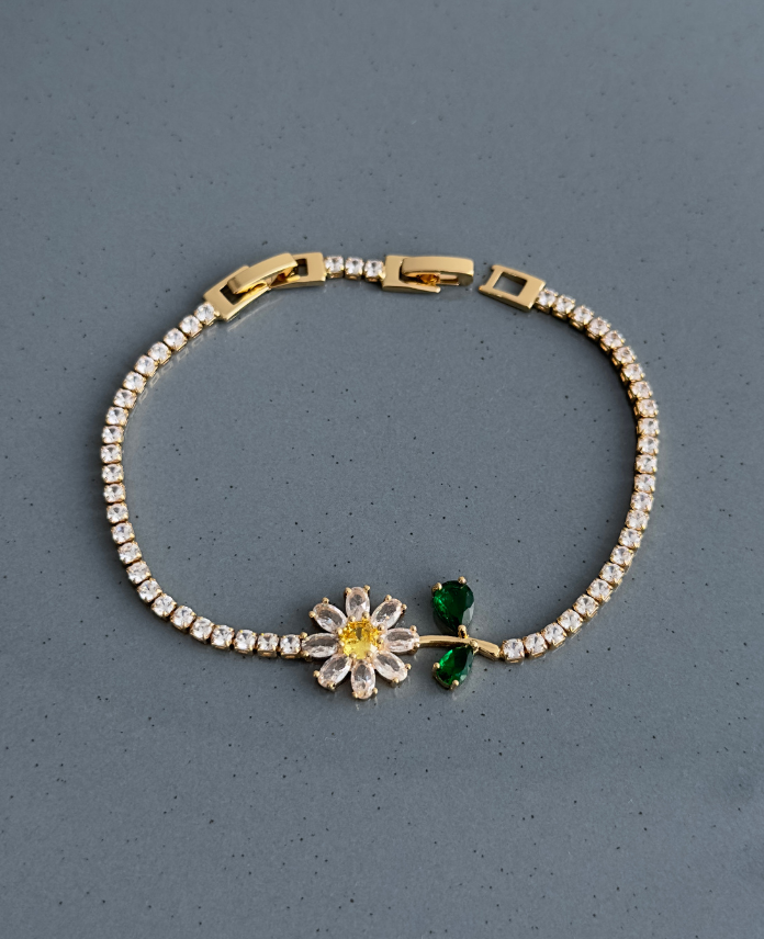 78-2.png zirkon gold su yolu papatya bileklik - Görsel 1