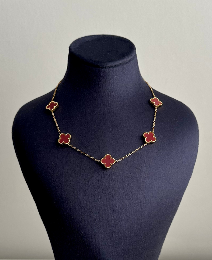 84-1-1.png çelik gold beş yonca bordo 45cm kolye - Görsel 1