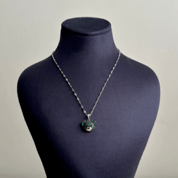 çelik silver ayıcık kafası yeşil taşlı 45cm kolye