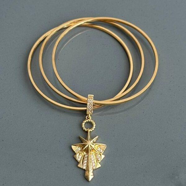 çelik gold charmlı ajda kelepçe