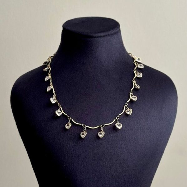 çelik gold saçaklı kalp beyaz taşlı 45cm kolye