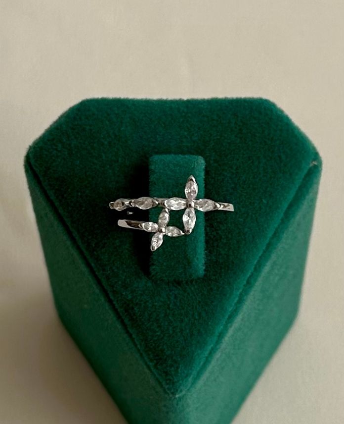 98.jpg pirinç silver ayarlanabilir yonca beyaz yüzük - Görsel 1