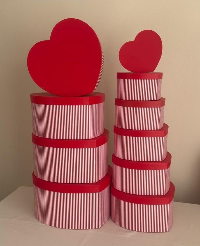 AK10BOYKIRMIZICIZGILIKALPKUTU-1-1.jpg 10 Boy Kırmızı Çizgili Kalp Kutu - Görsel 1