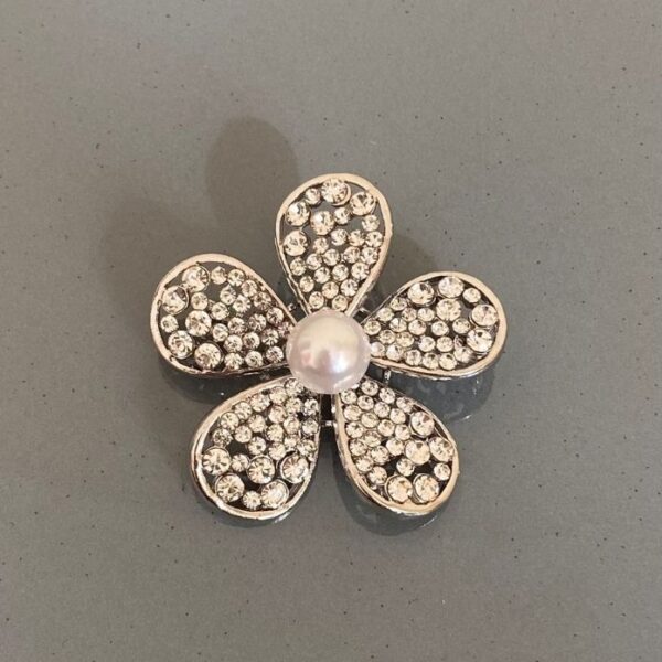 Pirinç Çiçek İnci Broş