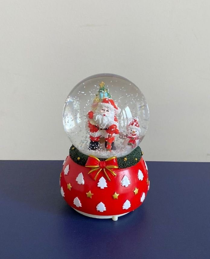 AKKARKURESIYILBASIBUYUKBOY3-1-1.jpg Yılbaşı Kar Küresi 14Cm Işıklı Müzikli - Görsel 1