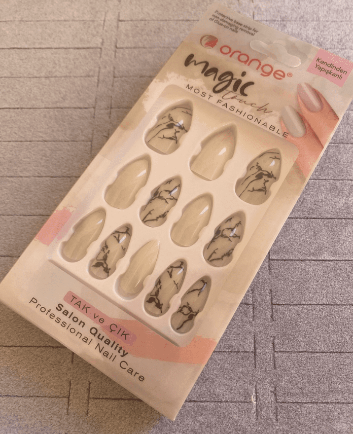 AKTAKCIKARTIRNAK3.png Aksesuar Tak-Çıkar Tırnak - Görsel 1