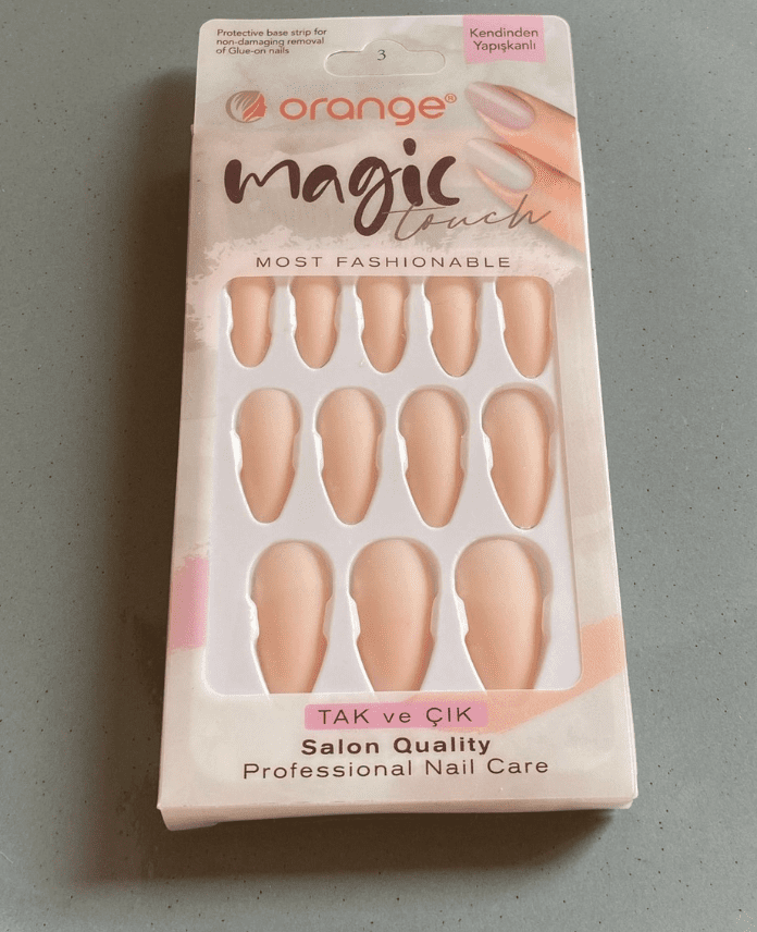 AKTAKCIKARTIRNAK6.png Aksesuar Tak Çıkar Tırnak - Görsel 1