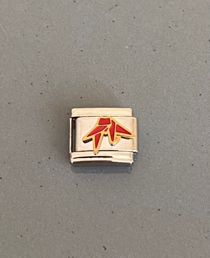 CCHITALYANKUSKIRMIZIS-1.jpg Çelik İtalyan Charm - Görsel 1