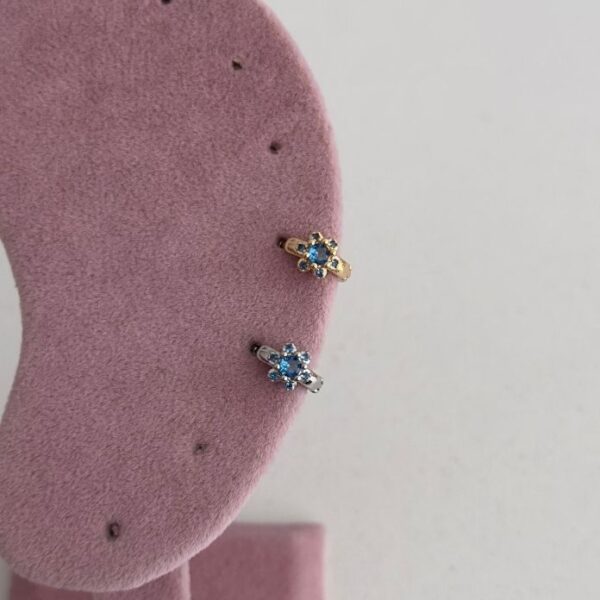 Çelik Çiçek Mavi Taş Helix Piercing