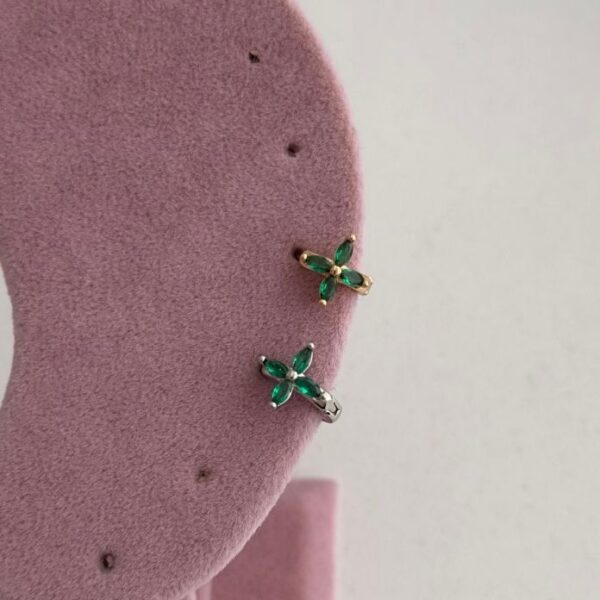 Çelik Yonca Yeşil Taş Helix Piercing