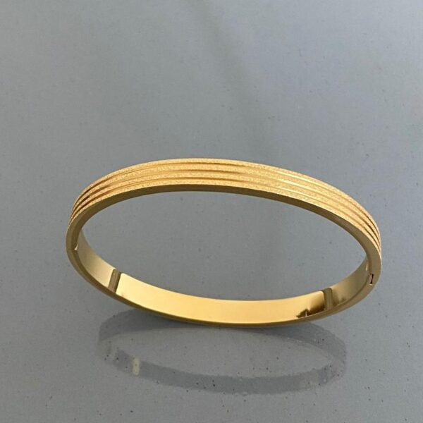 Çelik İnce 4 Sıra Simli Kelepçe