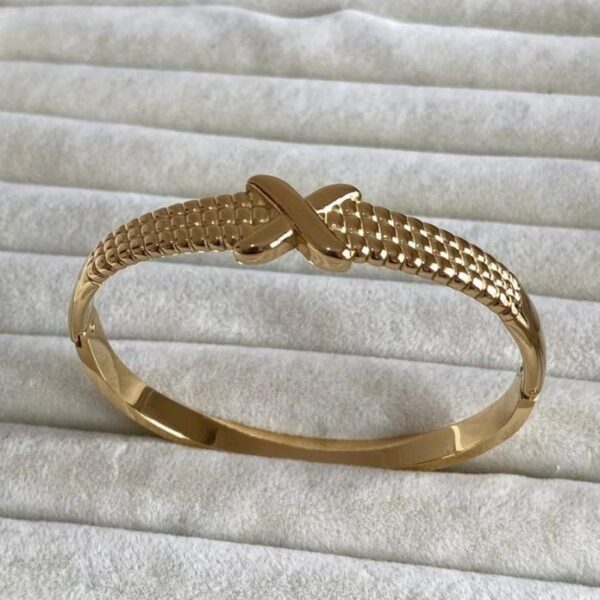 Çelik Ortası X Şeklinde Kelepçe