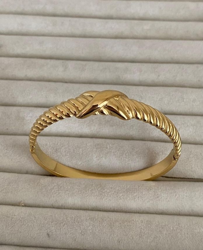 CKEORTASIXKENARLARICIZGILI2G-1.jpg Çelik Ortası C Kenarlı Çizgili Kelepçe - Görsel 1