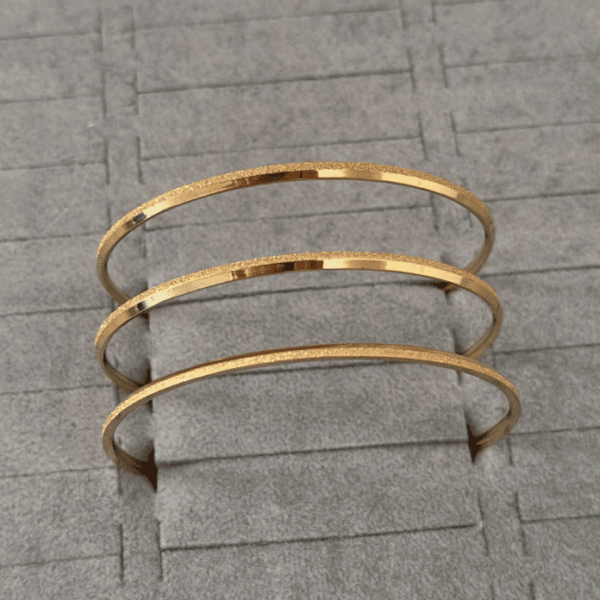 Çelik Simli Ajda Orta Boy 65mm Bilezik