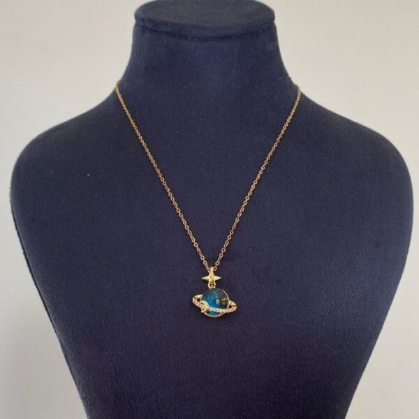 Çelik Gezegen Kolye