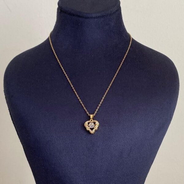 Çelik Kalp İçi Taş Kolye