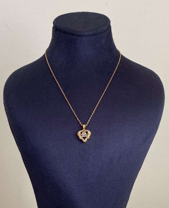 CKOKALPICIYUVARLAKTASG-1.jpg Çelik Kalp İçi Taş Kolye - Görsel 1