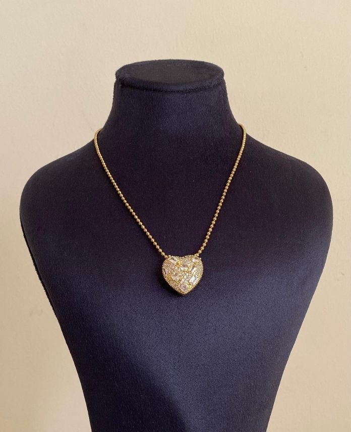 CKOKALPTASLIICTENGECMEZINCIRG-1.jpg Çelik Kalp Taşlı İçten Geçme Zincir Kolye - Görsel 1