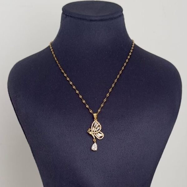 Çelik Kanat Ucu Taşlı Kolye