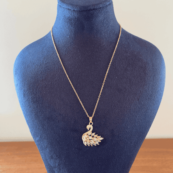 Çelik Kuğu Taşlı İnce Zincir Kolye