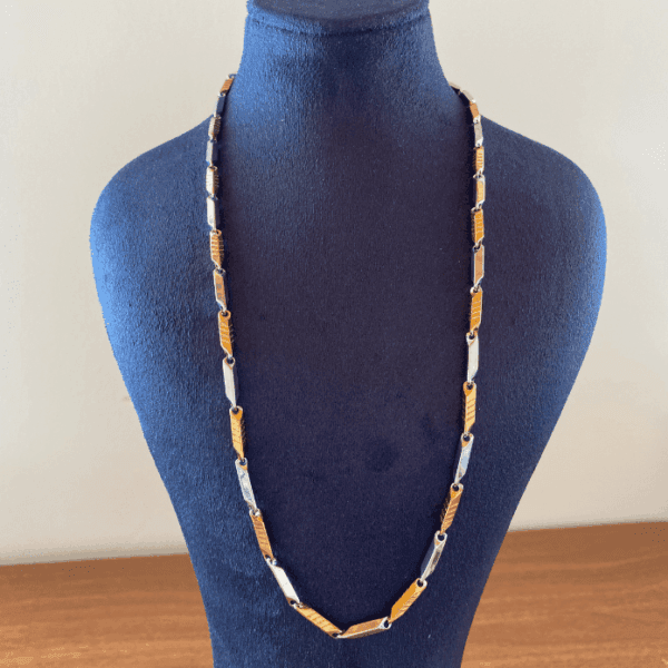 Çelik Üçgenli Zincir Kolye