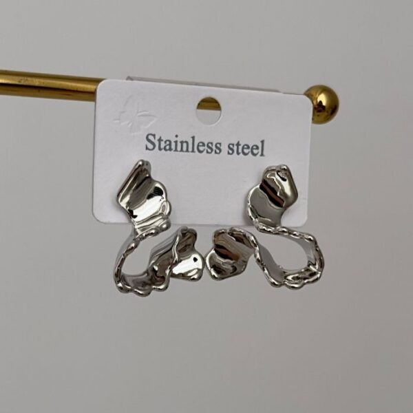 Çelik Midye Dalga Eğimli Küpe