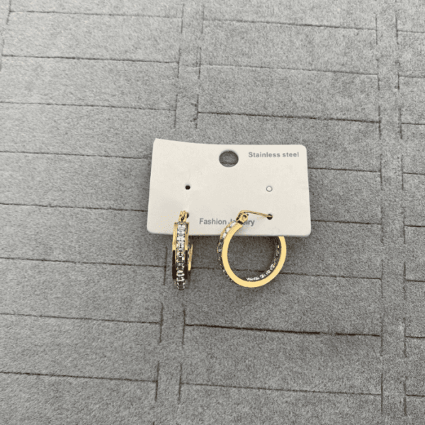 Çelik Halka Arası Taşlı Küpe